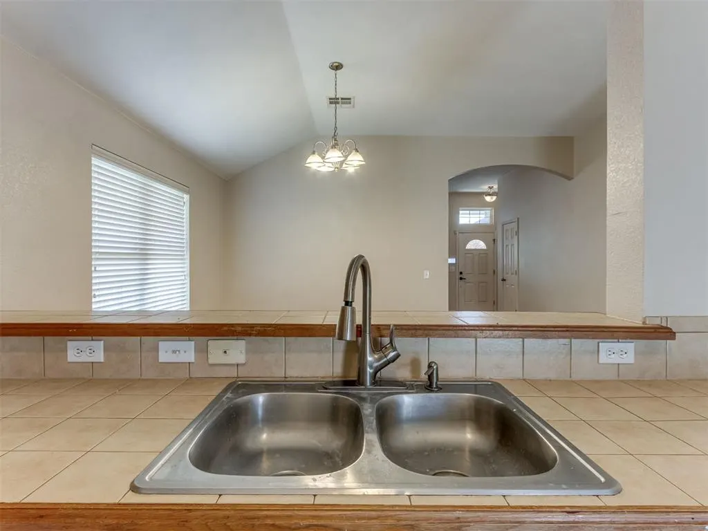 Photo 13 — 6009 SE 78th Street, Oklahoma City, OK 73135