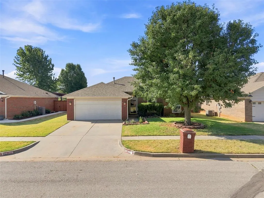 Front exterior — 10708 NW 35th Street, Yukon, OK 73099