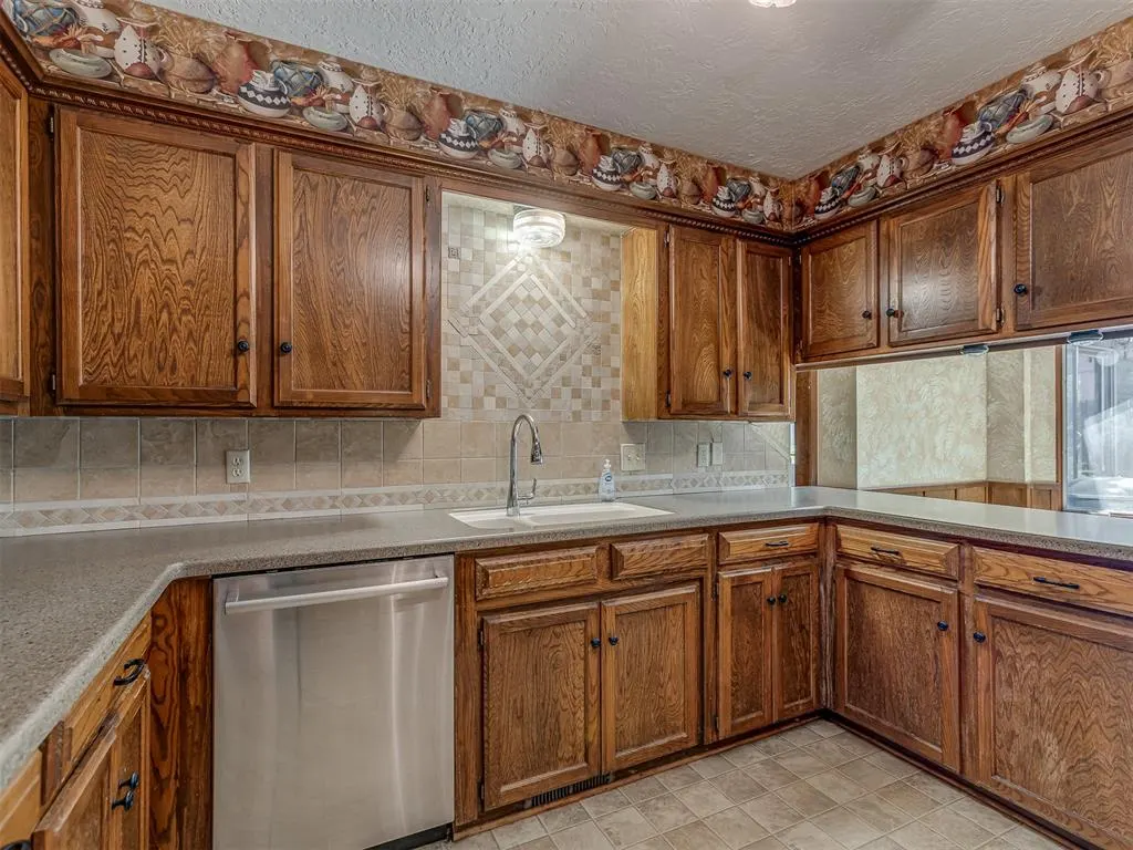 Photo 11 — 3314 Willow Rock Road, Norman, OK 73072
