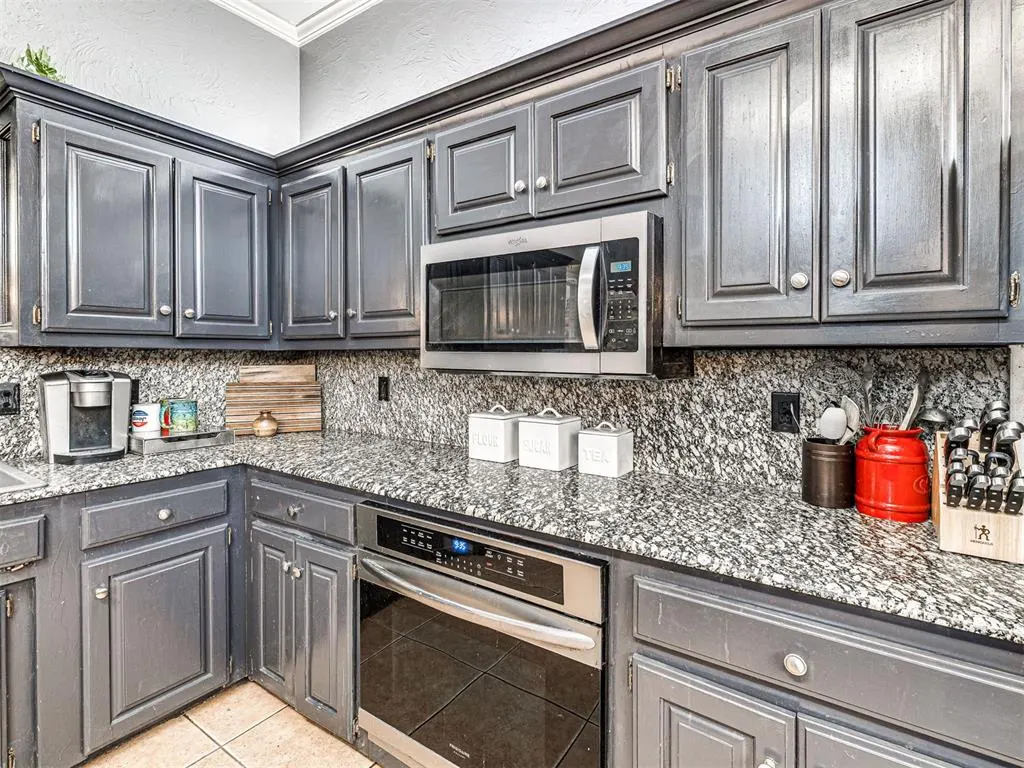 Photo 13 — 14817 Brasswood Boulevard, Edmond, OK 73013