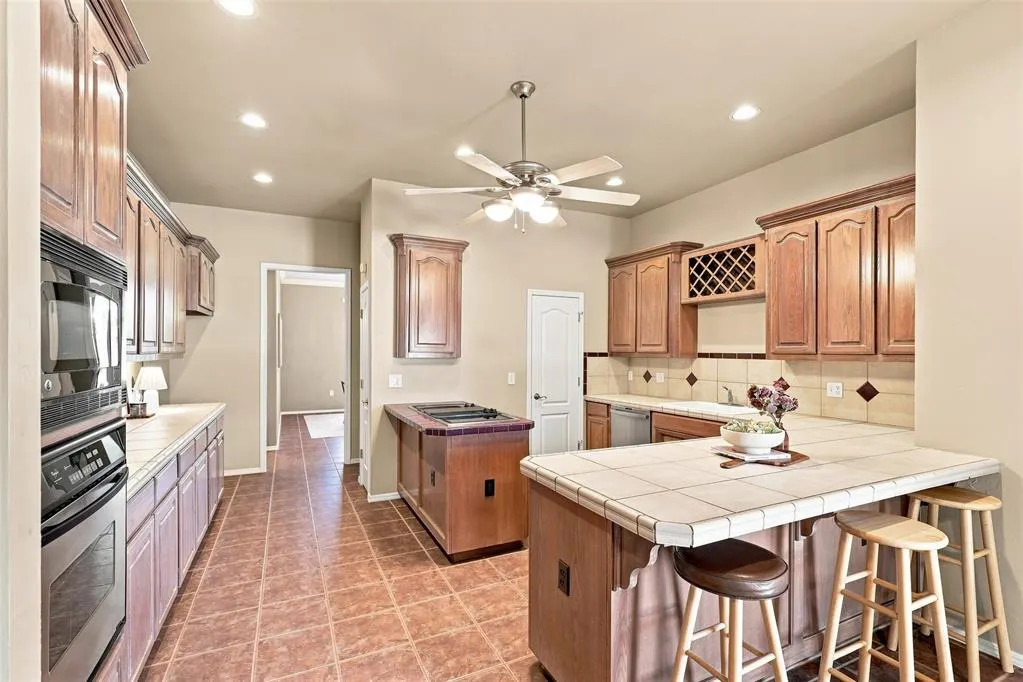 Photo 10 — 12840 Park Hill Road, Oklahoma City, OK 73142