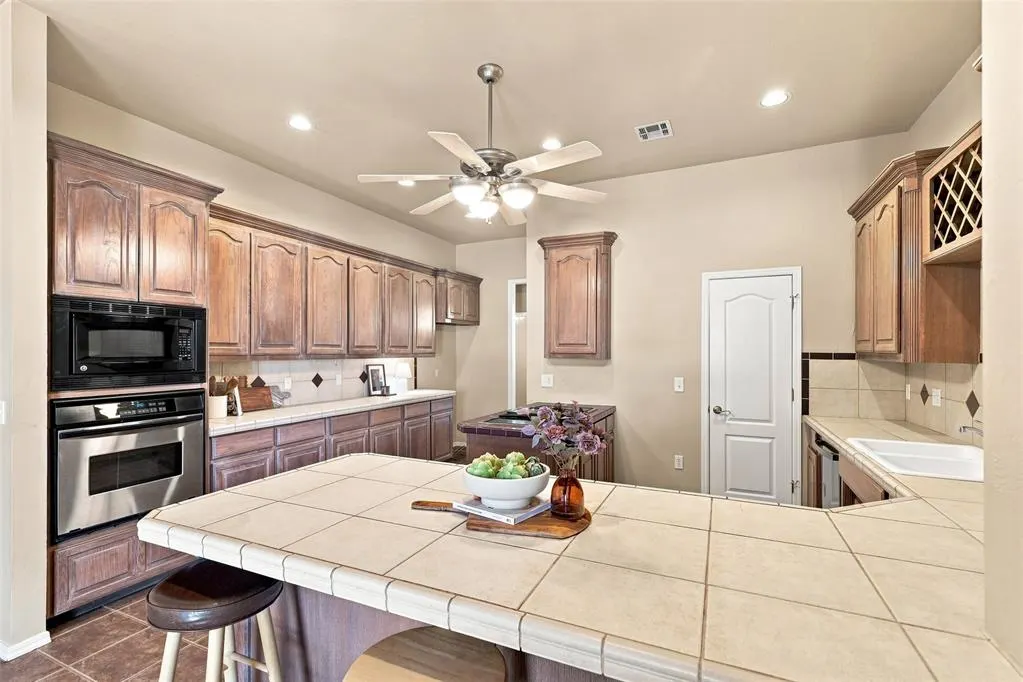Photo 11 — 12840 Park Hill Road, Oklahoma City, OK 73142