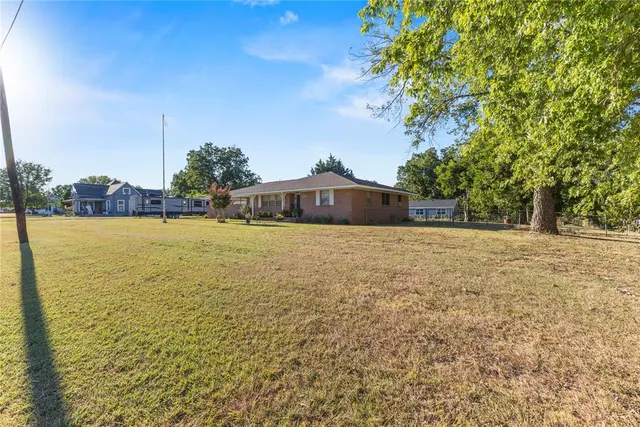 Photo 2 — 506 E Schmid Street, Wynnewood, OK 73098
