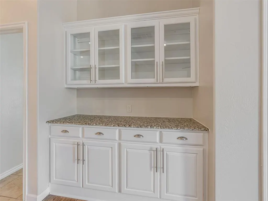 Photo 10 — 6609 Westlake Boulevard, Oklahoma City, OK 73142