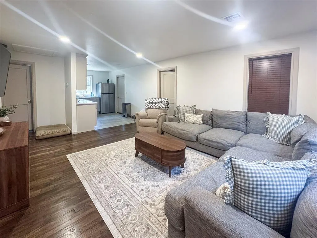 Photo 3 — 736 NW 88th Street, Oklahoma City, OK 73114