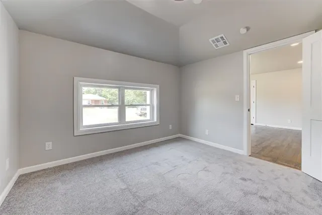 Photo 8 — 736 NW 88th Street, Oklahoma City, OK 73114