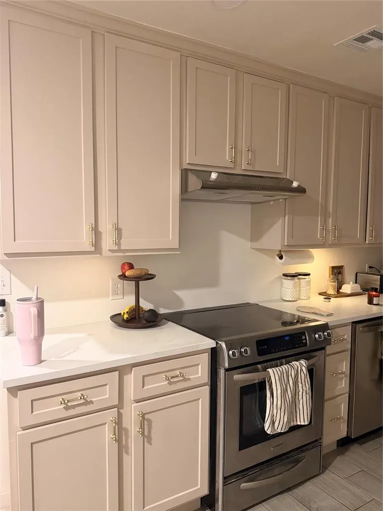 Photo 5 — 736 NW 88th Street, Oklahoma City, OK 73114