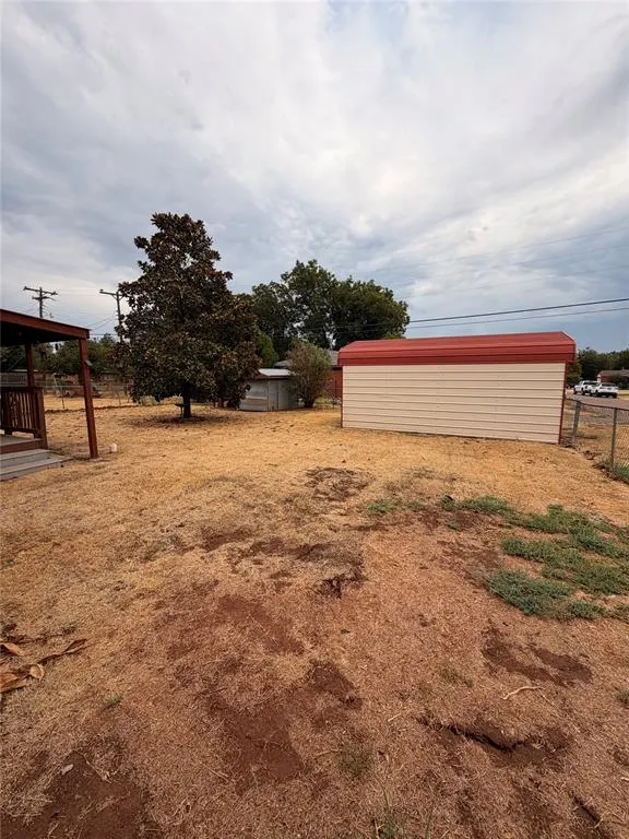 Photo 11 — 1300 N Park Avenue, Altus, OK 73521