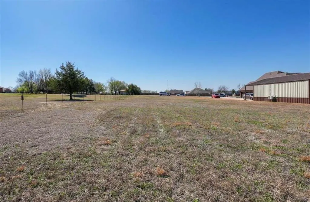 Photo 5 — 70 Kristin Court, Shawnee, OK 74804