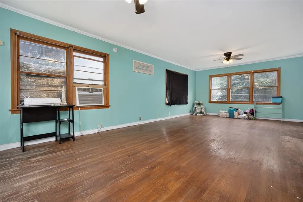 Photo 5 — 205 SW 6th Street, Lindsay, OK 73052