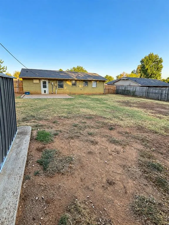Photo 21 — 23 Seneca Drive, Shawnee, OK 74801