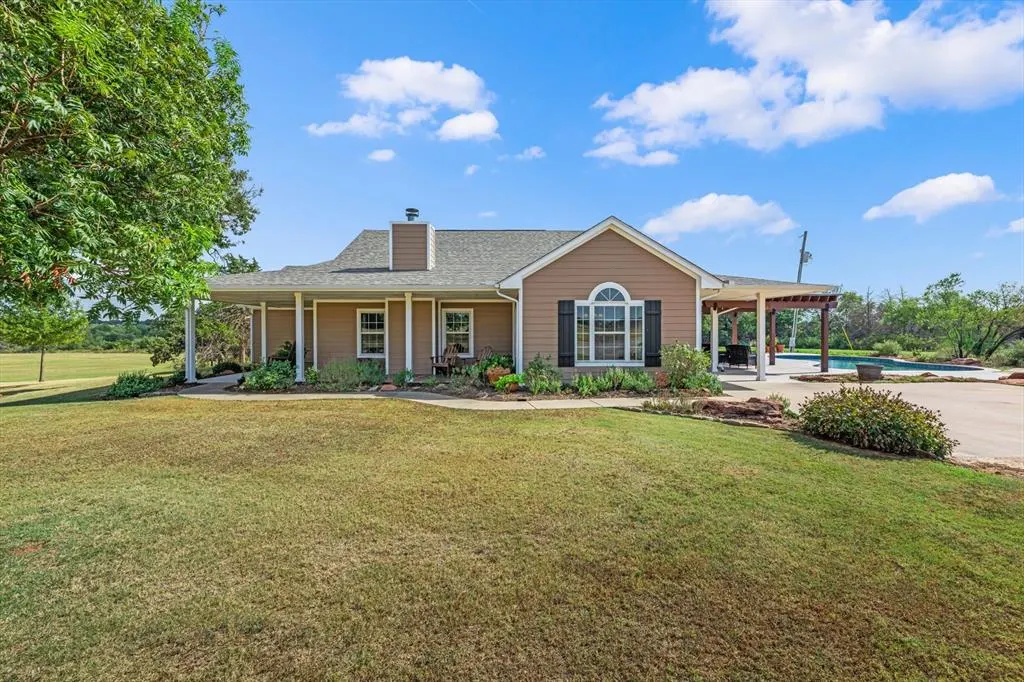 Front exterior — 7450 E Triplett Road, Guthrie, OK 73044
