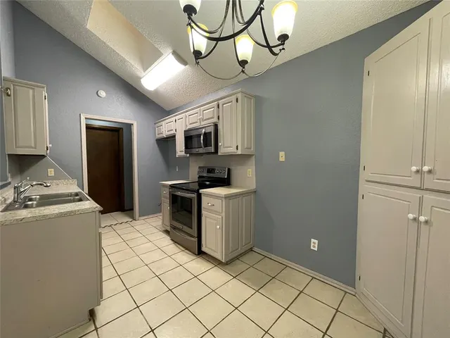 Photo 7 — 2314 N Lincoln Avenue, Oklahoma City, OK 73160
