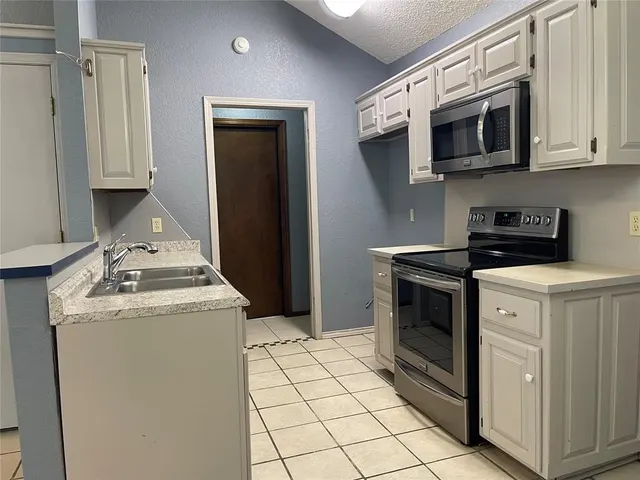 Photo 8 — 2314 N Lincoln Avenue, Oklahoma City, OK 73160