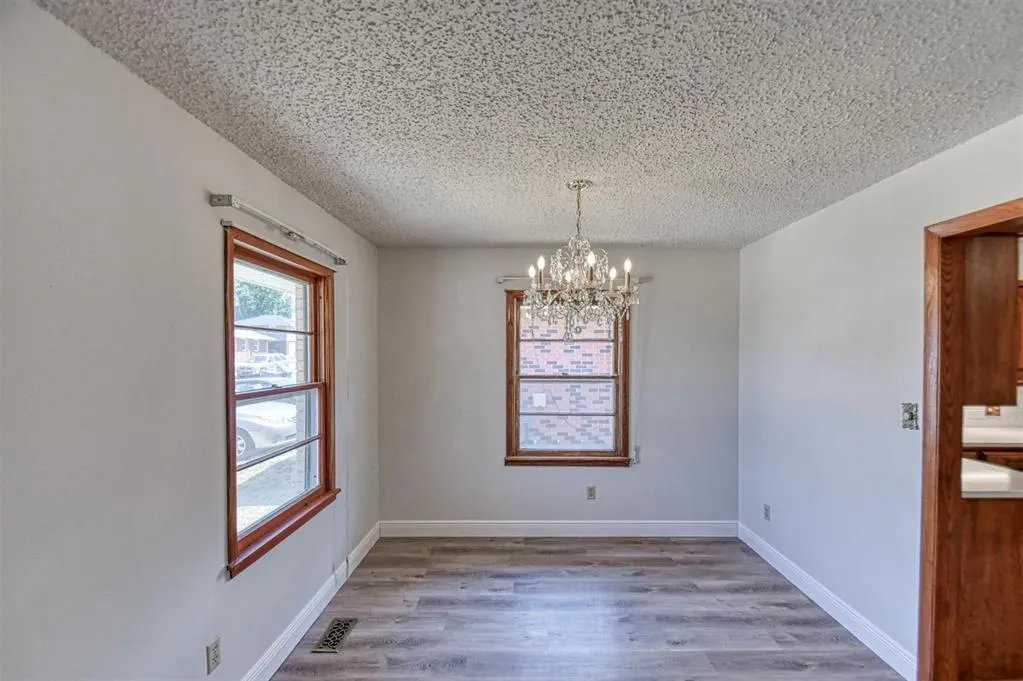 Photo 6 — 220 W Glenhaven Drive, Midwest City, OK 73110