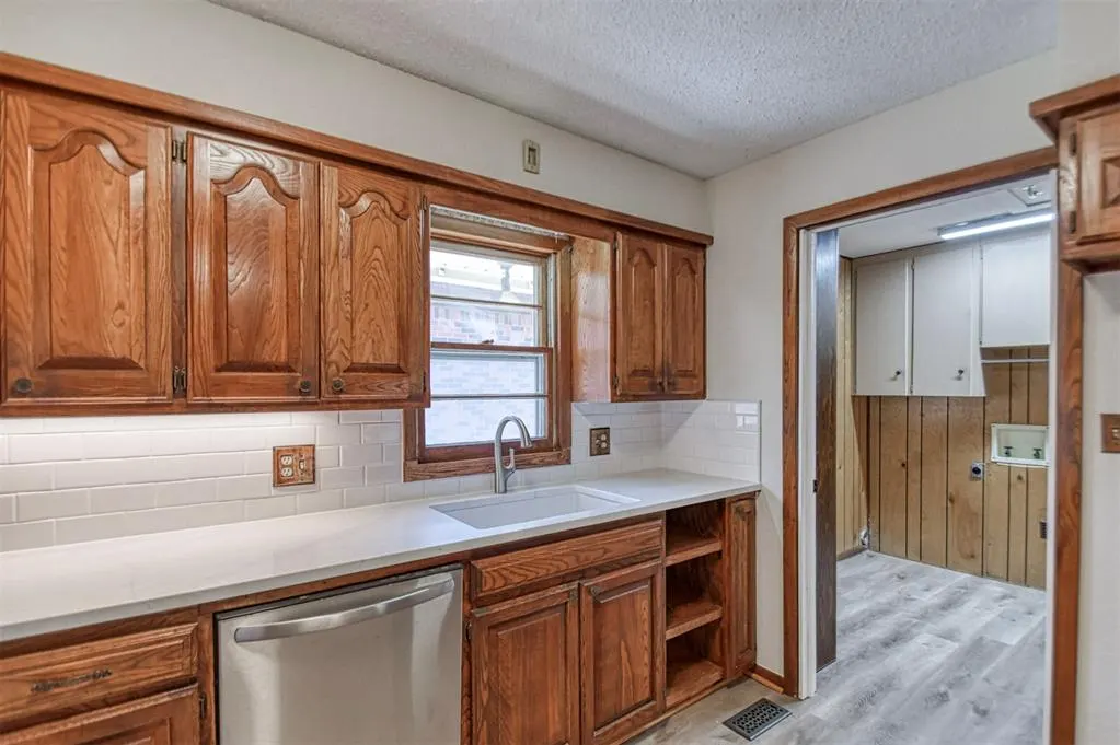 Photo 14 — 220 W Glenhaven Drive, Midwest City, OK 73110