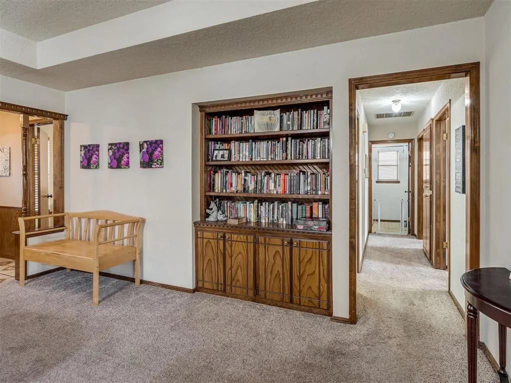 Photo 9 — 1708 Shannon Drive, Midwest City, OK 73130