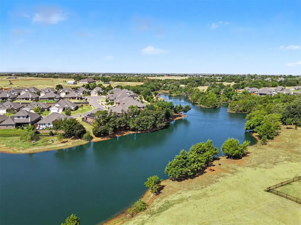 Photo 37 — 3808 Pettit Boulevard, Edmond, OK 73012