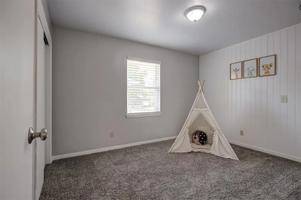 Photo 17 — 5700 NW 47th Street, Warr Acres, OK 73122