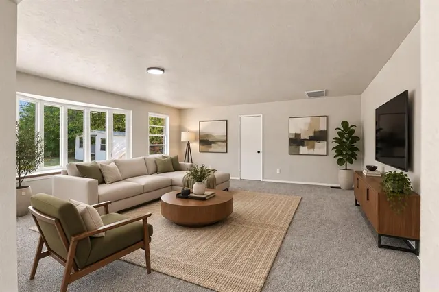 Photo 4 — 421 E Atkinson Drive, Oklahoma City, OK 73110