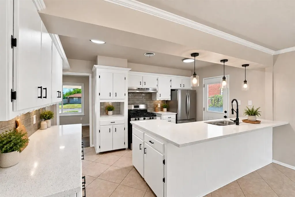 Photo 8 — 421 E Atkinson Drive, Oklahoma City, OK 73110