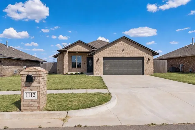 Photo 2 — 1112 S Colt Lane, Mustang, OK 73064