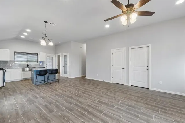 Photo 8 — 1112 S Colt Lane, Mustang, OK 73064