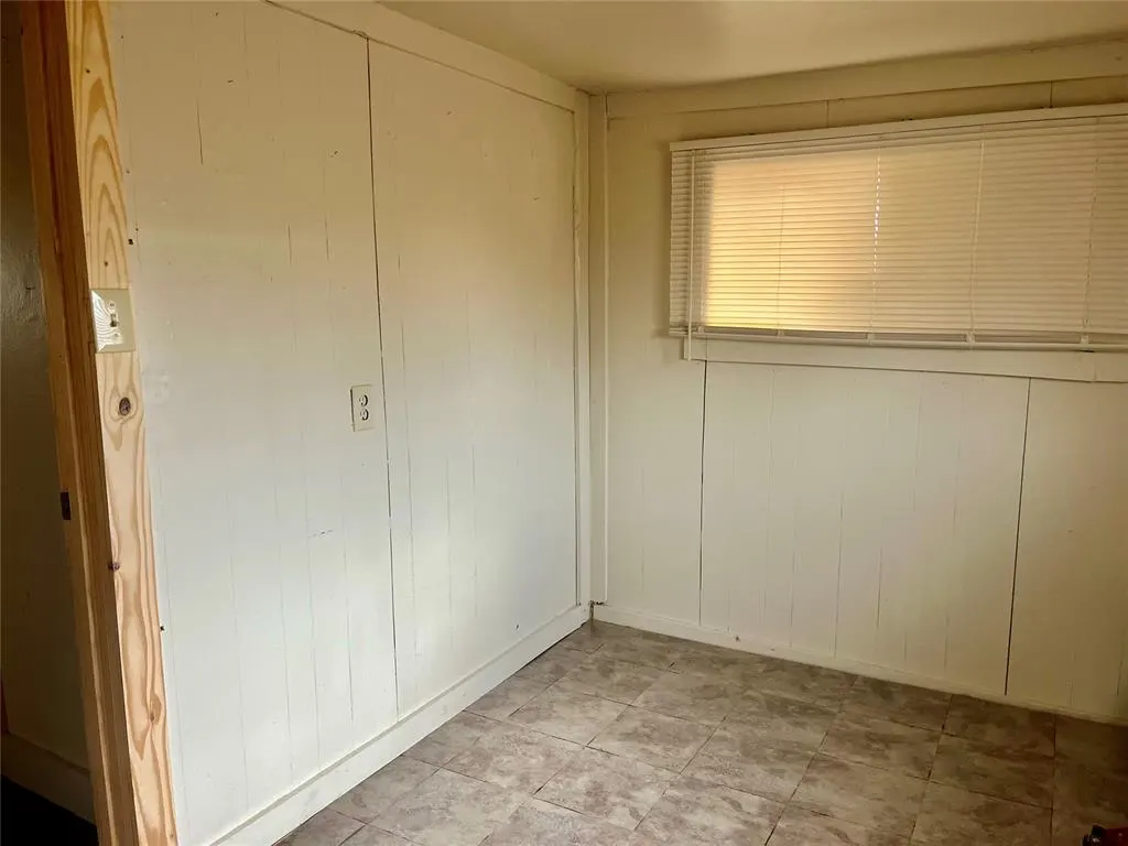 Photo 9 — 802 N 7th Street, Sayre, OK 73662