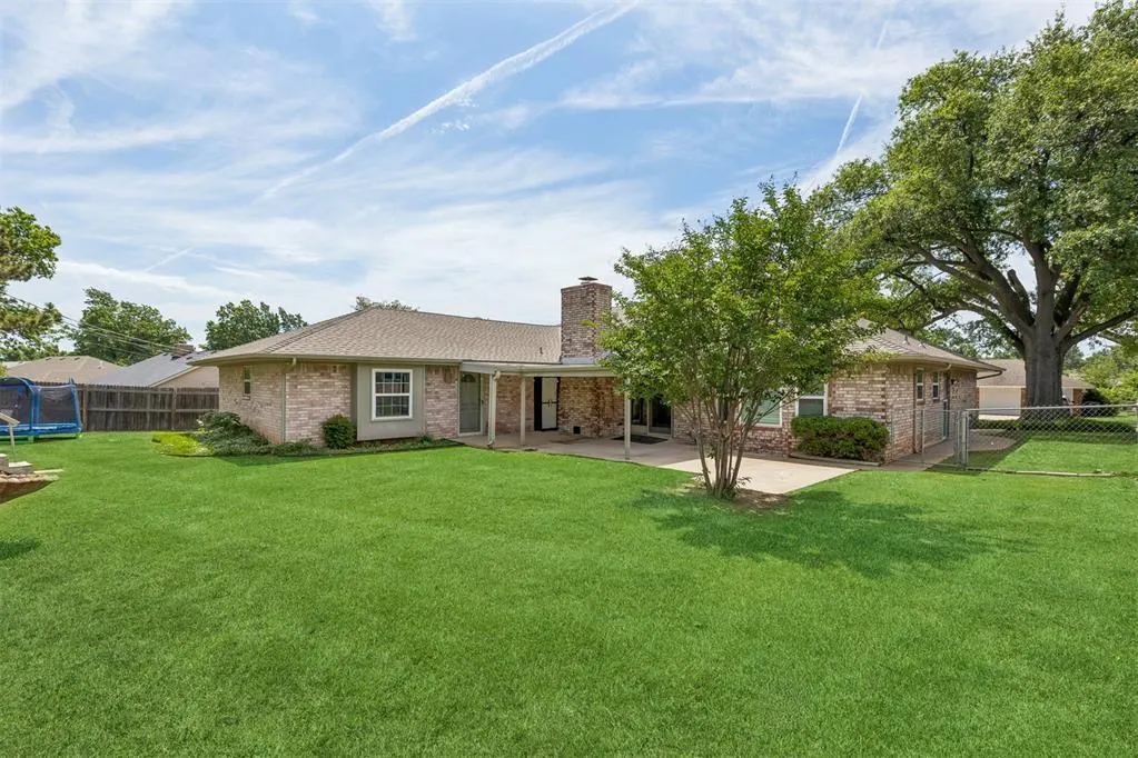 Photo 23 — 5005 NW 62nd Terrace, Oklahoma City, OK 73122