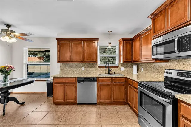 Photo 8 — 905 Mulberry Lane, El Reno, OK 73036