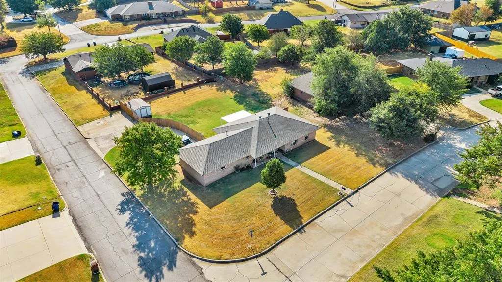 Photo 33 — 905 Mulberry Lane, El Reno, OK 73036