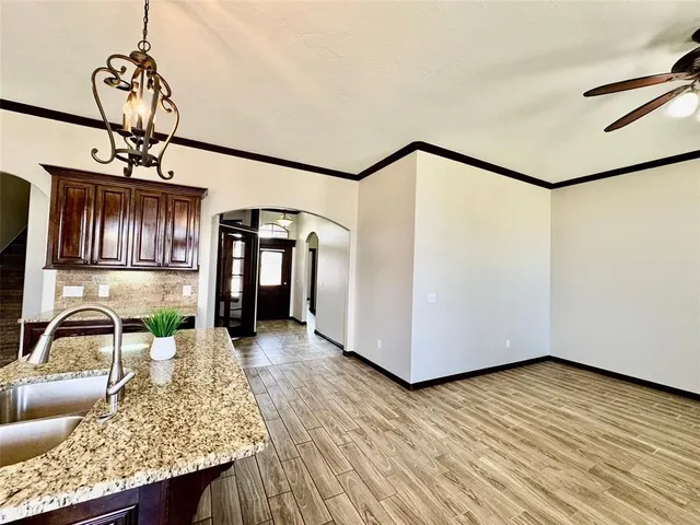 Photo 8 — 2304 Wheatfield Avenue, Yukon, OK 73099