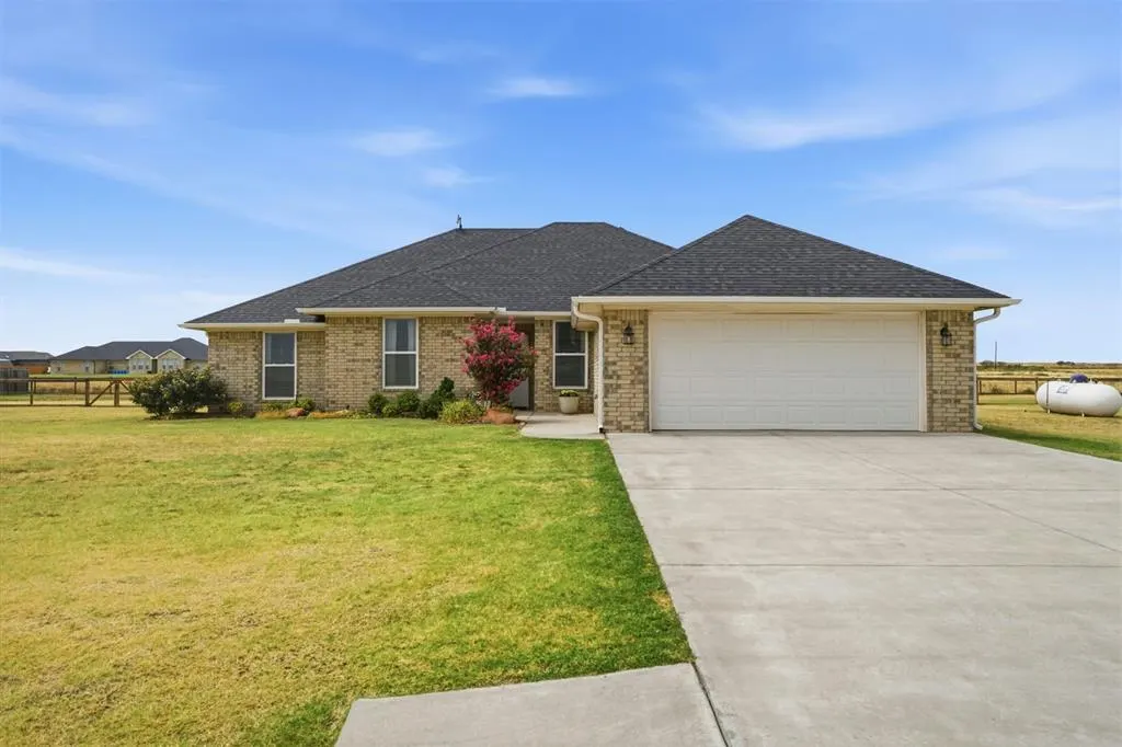 Front exterior — 15 Integrity Circle, Altus, OK 73521