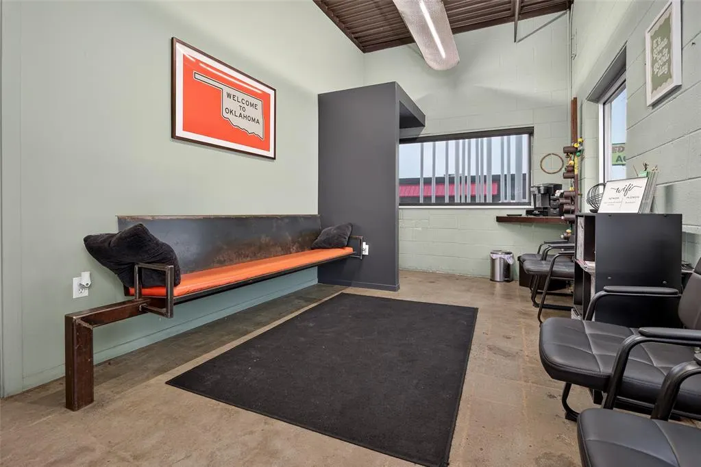 Photo 8 — 3904 NW 10th Street, Oklahoma City, OK 73107