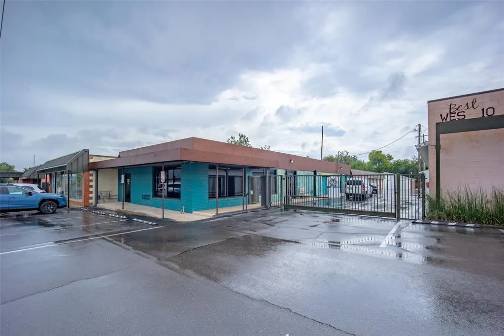 Photo 30 — 3904 NW 10th Street, Oklahoma City, OK 73107