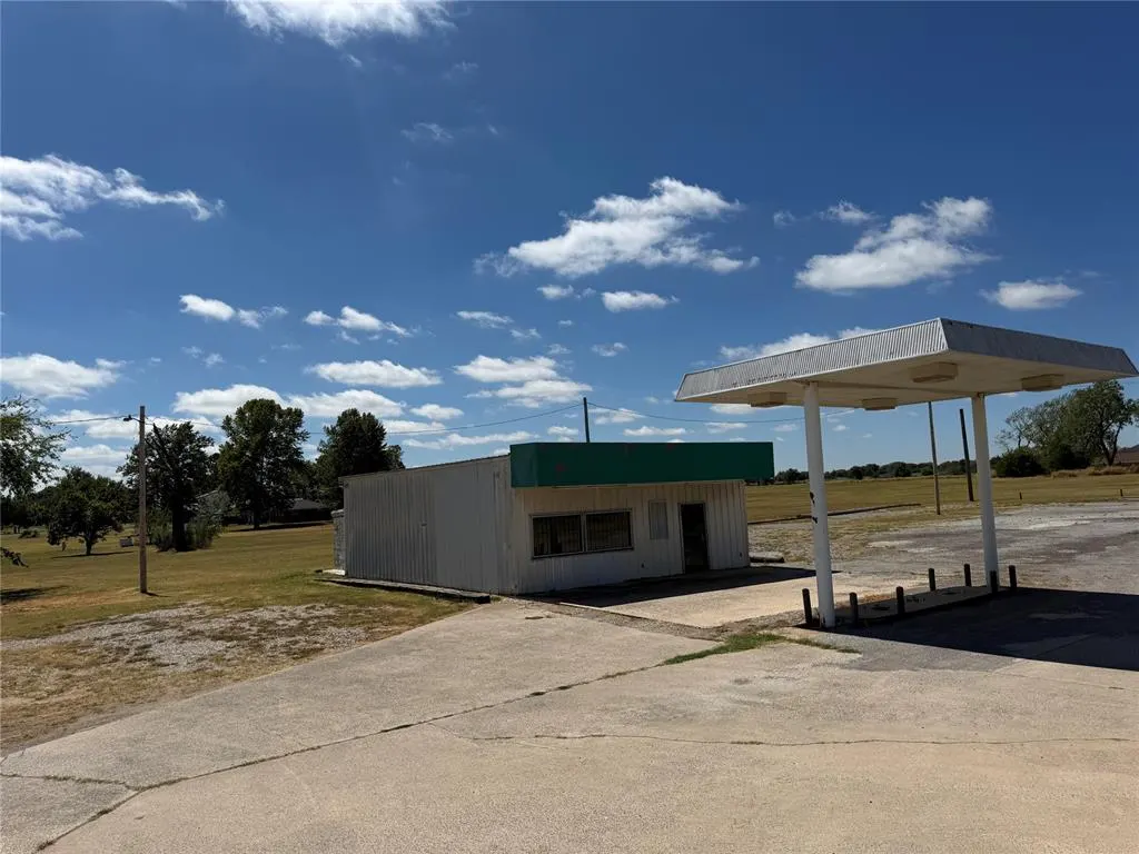 Photo 4 — 8380 State Highway 39 Highway, Lexington, OK 73051