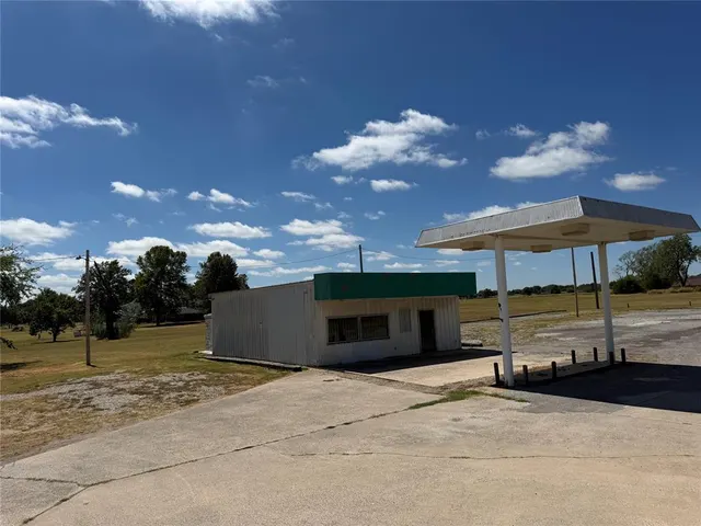 Photo 4 — 8380 State Highway 39 Highway, Lexington, OK 73051