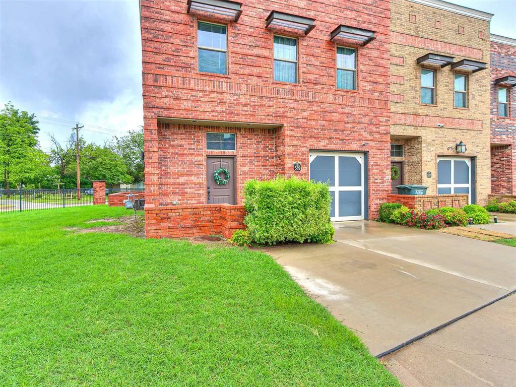 Photo 7 — 589 S Fretz Avenue, Edmond, OK 73003