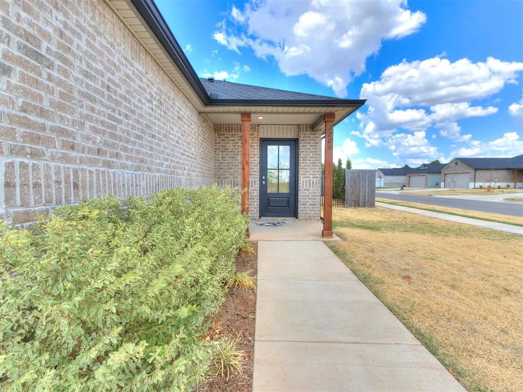 Photo 3 — 1201 Corner Brook Drive, Purcell, OK 73080