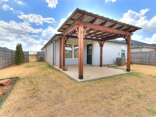 Photo 4 — 1201 Corner Brook Drive, Purcell, OK 73080