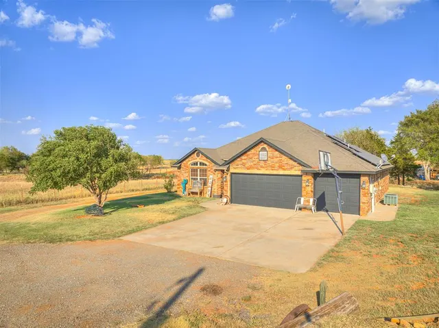 Photo 3 — 30191 N 2970 Road, Cashion, OK 73016