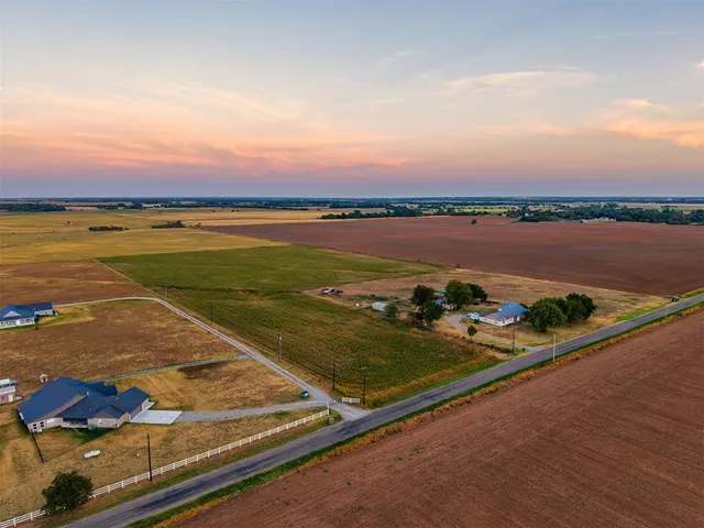Photo 7 — 1616 N Gregory Road, Yukon, OK 73099