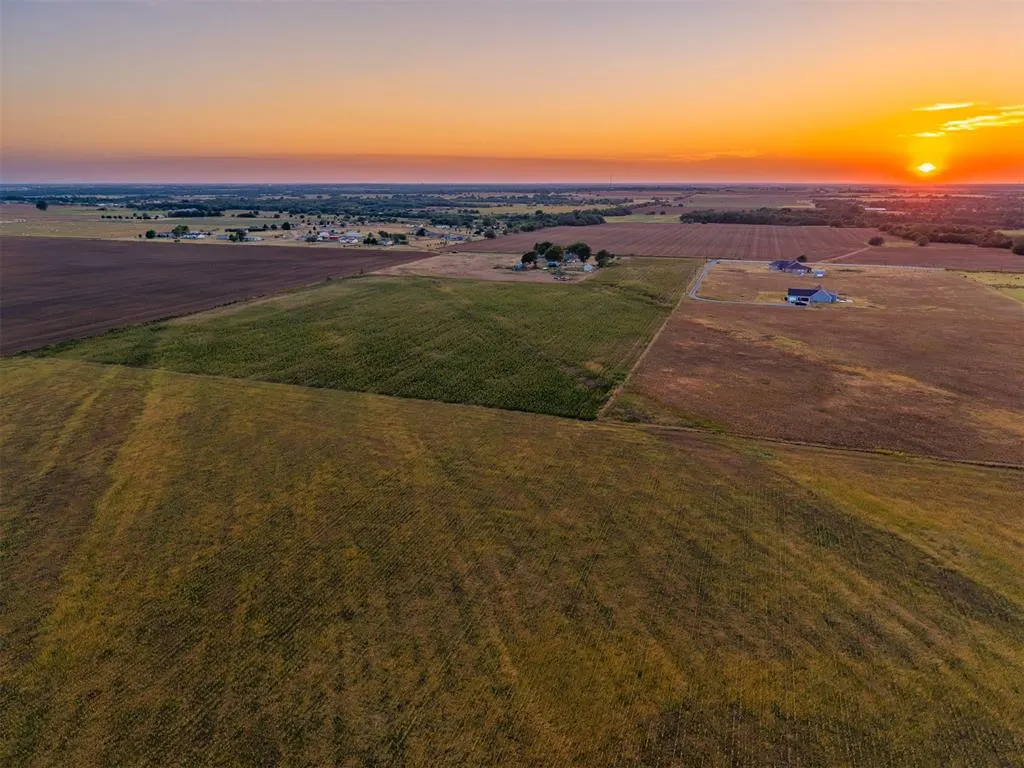 Photo 9 — 1616 N Gregory Road, Yukon, OK 73099