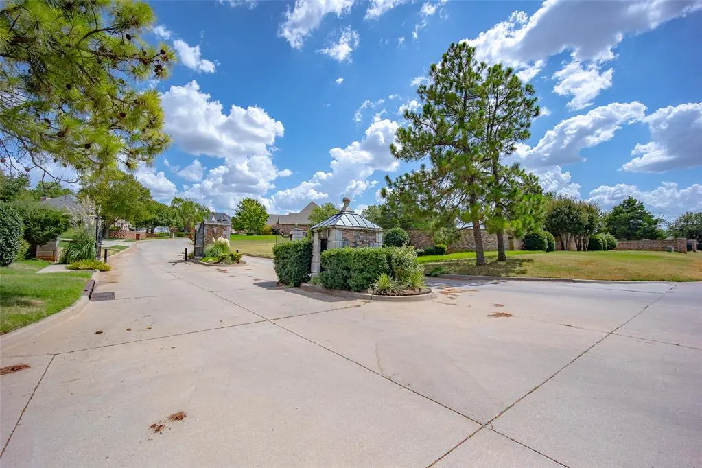 Photo 2 — 817 Carrie Court, Purcell, OK 73080
