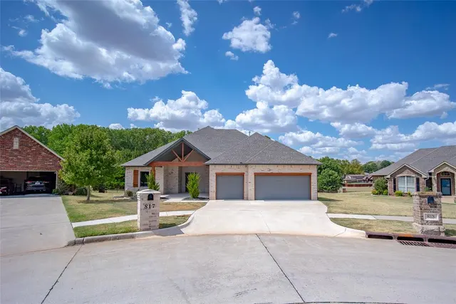 Photo 3 — 817 Carrie Court, Purcell, OK 73080