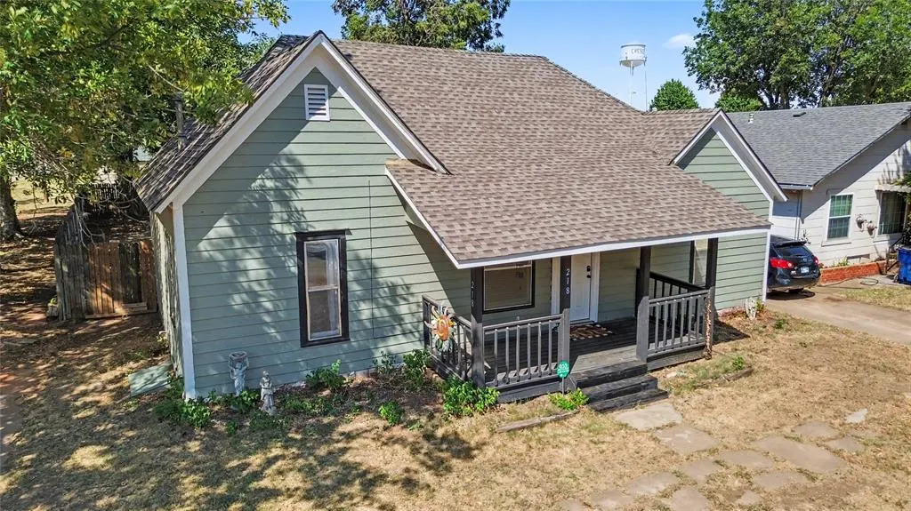 Front exterior — 218 W Adams Street, Crescent, OK 73028