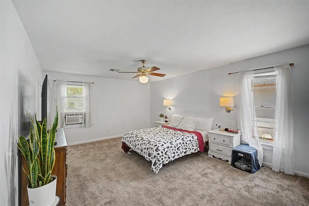 Photo 10 — 218 W Adams Street, Crescent, OK 73028