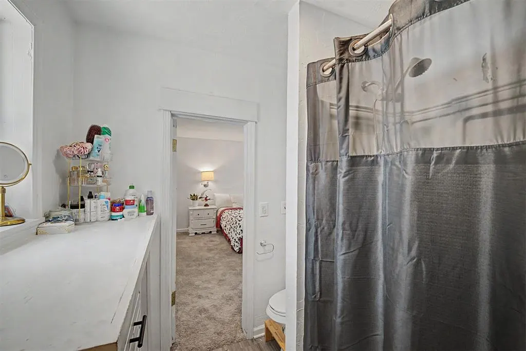 Photo 11 — 218 W Adams Street, Crescent, OK 73028