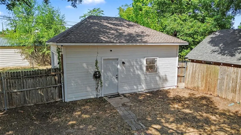 Photo 15 — 218 W Adams Street, Crescent, OK 73028