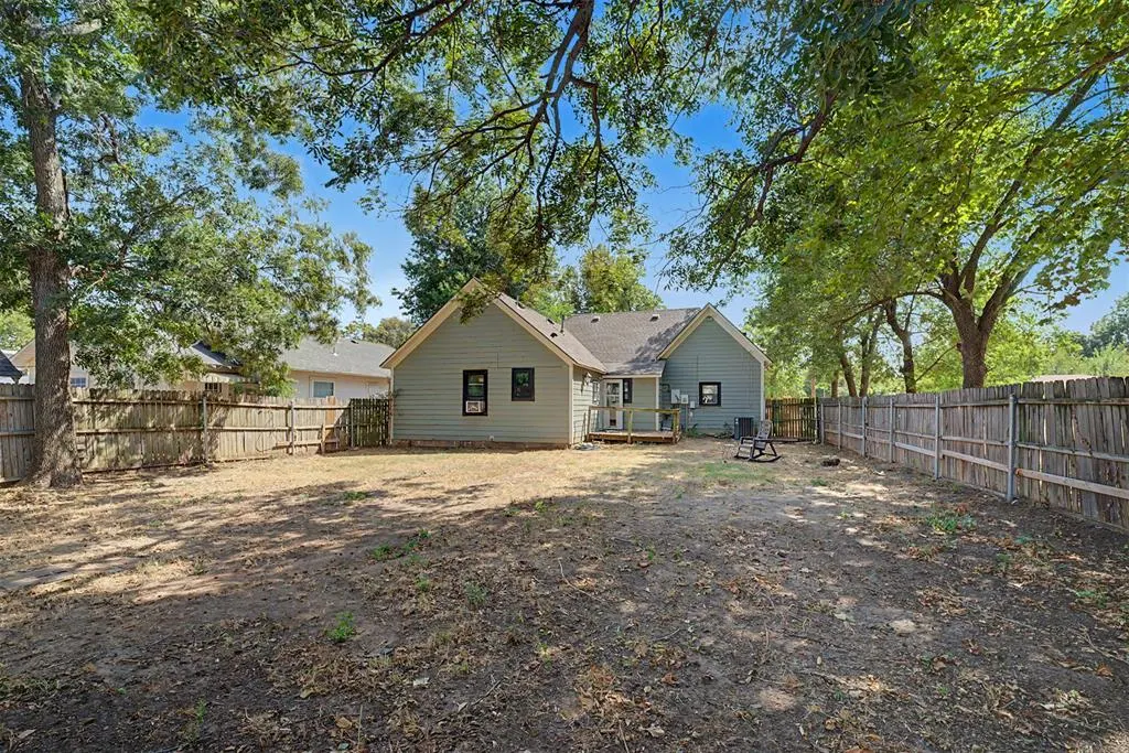 Photo 18 — 218 W Adams Street, Crescent, OK 73028